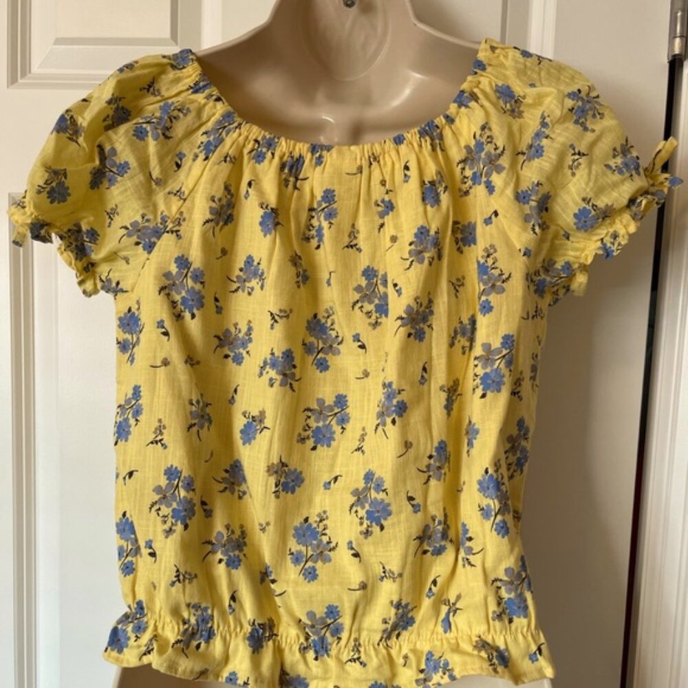 WALLFLOWER Juniors Clothing Bundle of Floral Tops and High Waist Ankle J… - Picture 6 of 15